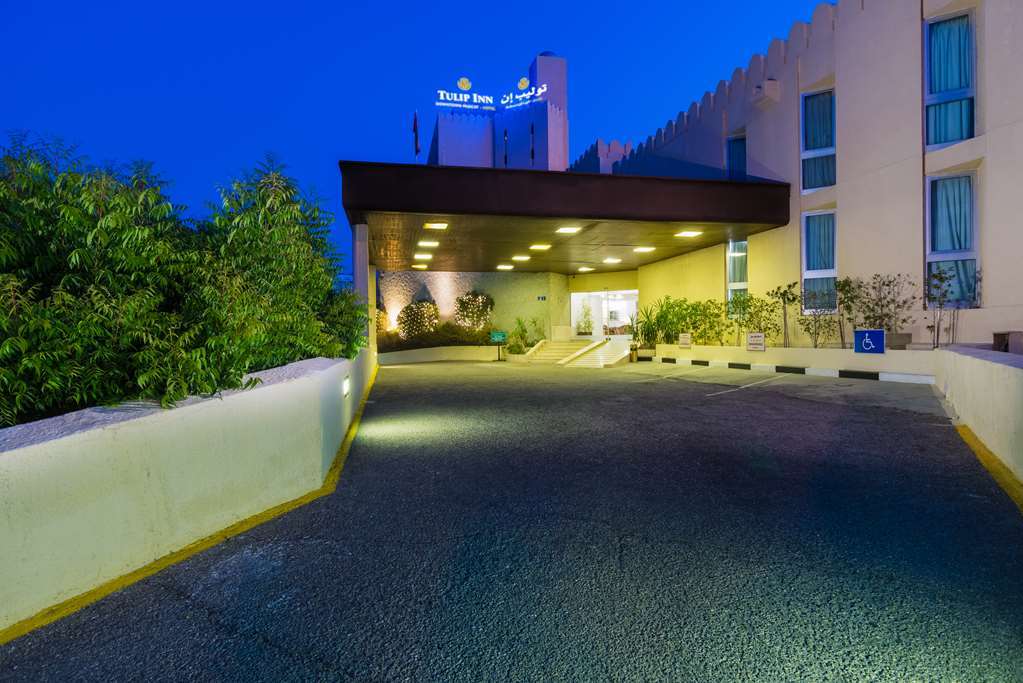 Tulip Inn Downtown Mascate Exterior foto